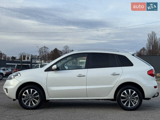 Белый Рено Колеос, объемом двигателя 2 л и пробегом 226 тыс. км за 12500 $, фото 9 на Automoto.ua