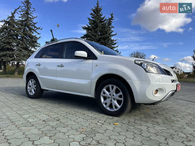 Белый Рено Колеос, объемом двигателя 2 л и пробегом 167 тыс. км за 9700 $, фото 4 на Automoto.ua