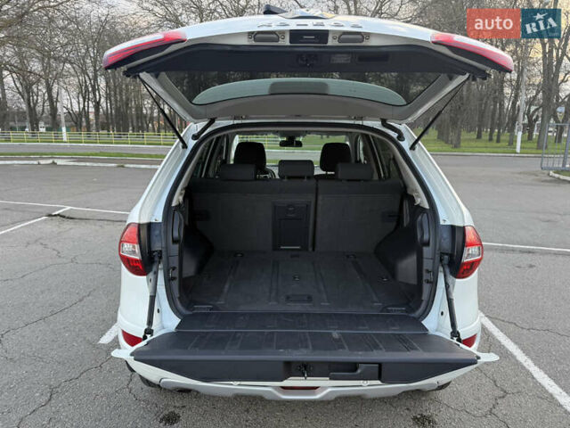 Белый Рено Колеос, объемом двигателя 2 л и пробегом 260 тыс. км за 9900 $, фото 16 на Automoto.ua