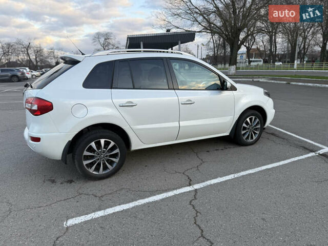 Белый Рено Колеос, объемом двигателя 2 л и пробегом 260 тыс. км за 9900 $, фото 7 на Automoto.ua