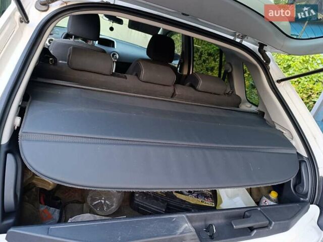 Белый Рено Колеос, объемом двигателя 2 л и пробегом 220 тыс. км за 10900 $, фото 7 на Automoto.ua