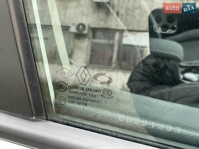 Білий Рено Колеос, об'ємом двигуна 2 л та пробігом 249 тис. км за 10200 $, фото 63 на Automoto.ua