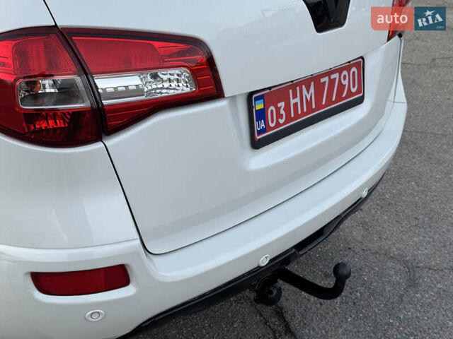 Белый Рено Колеос, объемом двигателя 2 л и пробегом 226 тыс. км за 12500 $, фото 26 на Automoto.ua