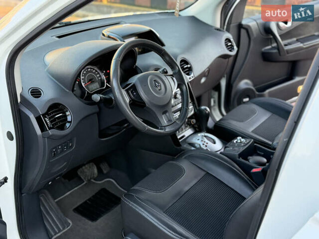 Білий Рено Колеос, об'ємом двигуна 2 л та пробігом 180 тис. км за 12300 $, фото 20 на Automoto.ua
