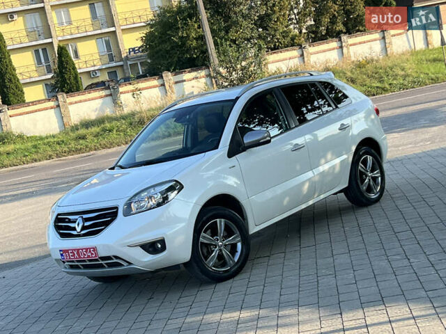 Білий Рено Колеос, об'ємом двигуна 2 л та пробігом 248 тис. км за 11900 $, фото 3 на Automoto.ua