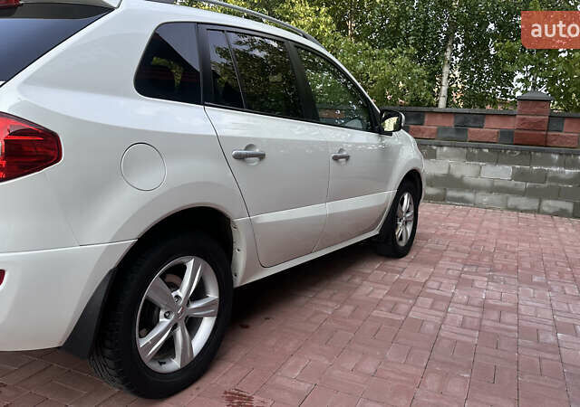 Білий Рено Колеос, об'ємом двигуна 2.49 л та пробігом 142 тис. км за 11299 $, фото 9 на Automoto.ua