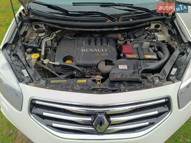 Белый Рено Колеос, объемом двигателя 2 л и пробегом 250 тыс. км за 10200 $, фото 12 на Automoto.ua