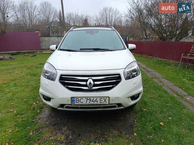 Белый Рено Колеос, объемом двигателя 2 л и пробегом 250 тыс. км за 10200 $, фото 1 на Automoto.ua