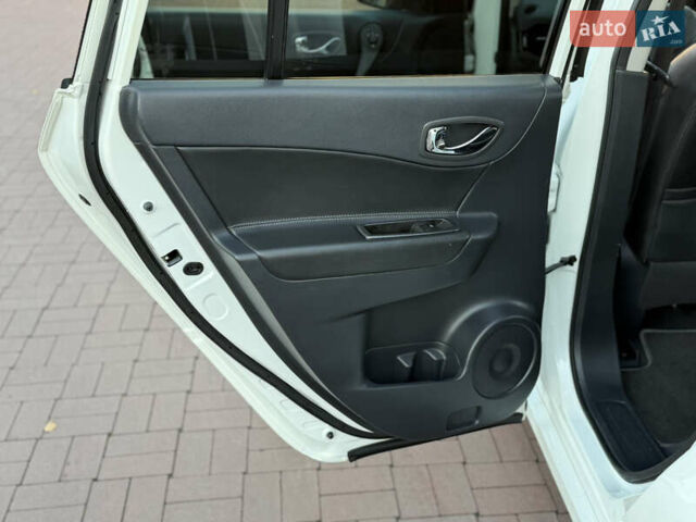 Білий Рено Колеос, об'ємом двигуна 2 л та пробігом 180 тис. км за 12300 $, фото 34 на Automoto.ua