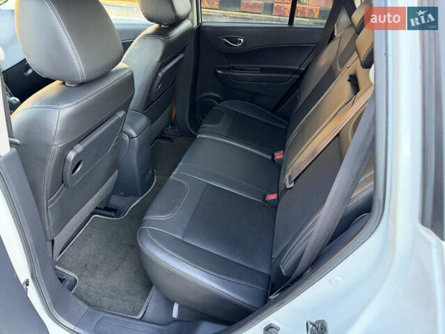 Білий Рено Колеос, об'ємом двигуна 2 л та пробігом 180 тис. км за 12300 $, фото 63 на Automoto.ua