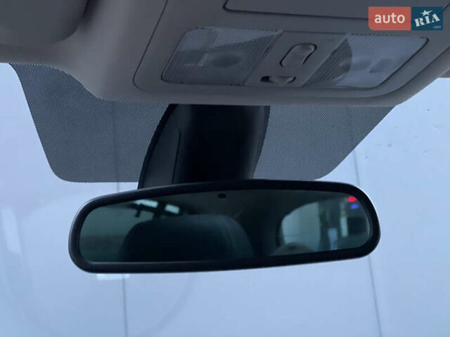 Белый Рено Колеос, объемом двигателя 2 л и пробегом 131 тыс. км за 13800 $, фото 47 на Automoto.ua