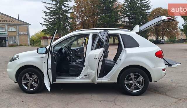 Білий Рено Колеос, об'ємом двигуна 2 л та пробігом 248 тис. км за 12900 $, фото 109 на Automoto.ua