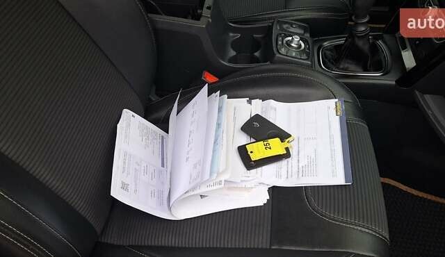 Білий Рено Колеос, об'ємом двигуна 2 л та пробігом 248 тис. км за 12900 $, фото 79 на Automoto.ua