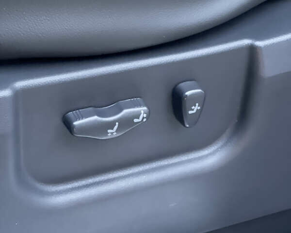 Белый Рено Колеос, объемом двигателя 2 л и пробегом 131 тыс. км за 13800 $, фото 36 на Automoto.ua