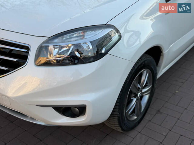 Білий Рено Колеос, об'ємом двигуна 2 л та пробігом 180 тис. км за 12300 $, фото 15 на Automoto.ua