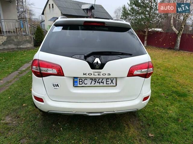 Белый Рено Колеос, объемом двигателя 2 л и пробегом 250 тыс. км за 10200 $, фото 4 на Automoto.ua