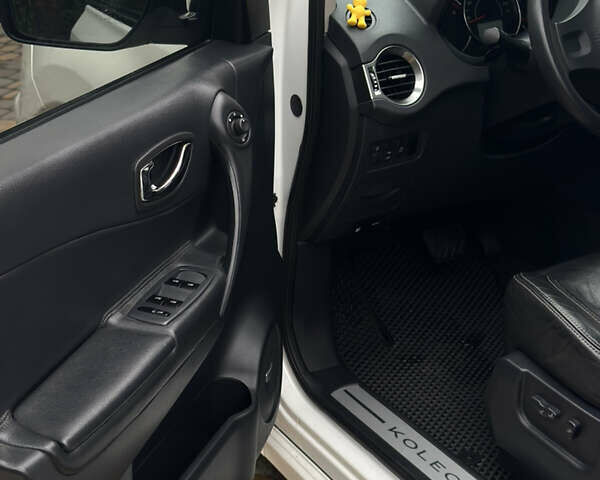 Рено Колеос 2012 в Кагарлыке на Automoto.ua Белый Рено Колеос, объемом двигателя 2 л и пробегом 280 тыс. км за 11800 $, фото 4 на Automoto.ua
