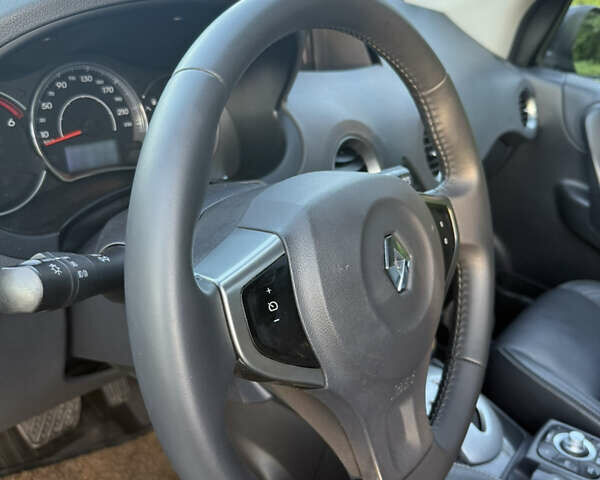 Білий Рено Колеос, об'ємом двигуна 2 л та пробігом 246 тис. км за 11499 $, фото 52 на Automoto.ua