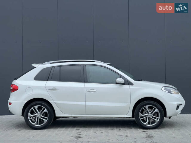 Белый Рено Колеос, объемом двигателя 2 л и пробегом 131 тыс. км за 13800 $, фото 7 на Automoto.ua