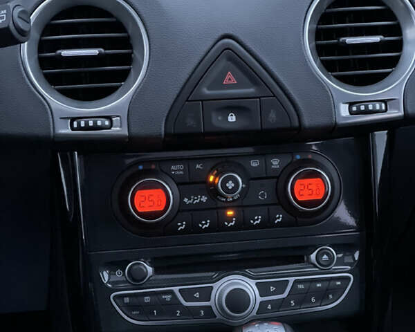 Белый Рено Колеос, объемом двигателя 2 л и пробегом 131 тыс. км за 13800 $, фото 20 на Automoto.ua