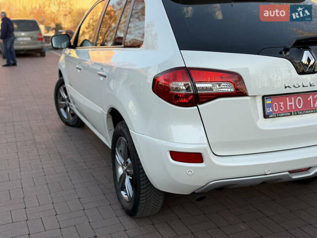 Білий Рено Колеос, об'ємом двигуна 2 л та пробігом 180 тис. км за 12300 $, фото 57 на Automoto.ua
