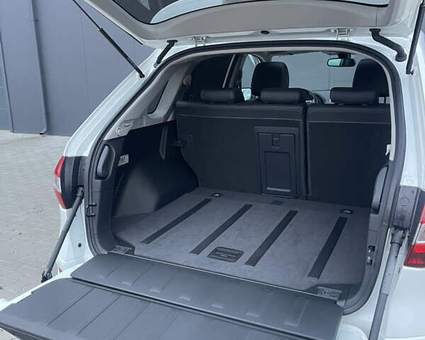 Белый Рено Колеос, объемом двигателя 2 л и пробегом 131 тыс. км за 13800 $, фото 30 на Automoto.ua