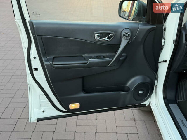 Білий Рено Колеос, об'ємом двигуна 2 л та пробігом 180 тис. км за 12300 $, фото 17 на Automoto.ua