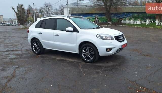 Белый Рено Колеос, объемом двигателя 2 л и пробегом 182 тыс. км за 13300 $, фото 106 на Automoto.ua