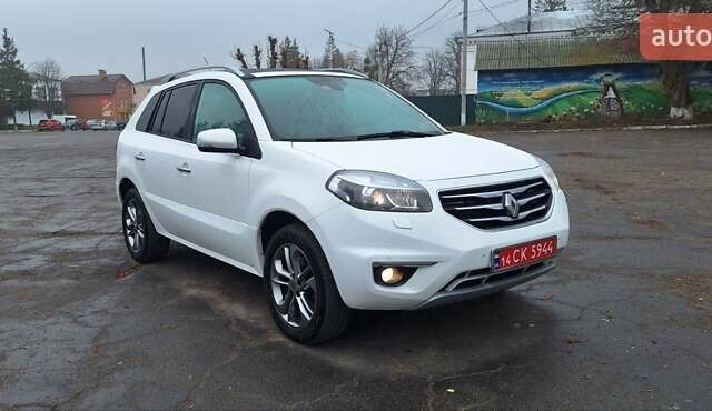 Белый Рено Колеос, объемом двигателя 2 л и пробегом 182 тыс. км за 13300 $, фото 108 на Automoto.ua