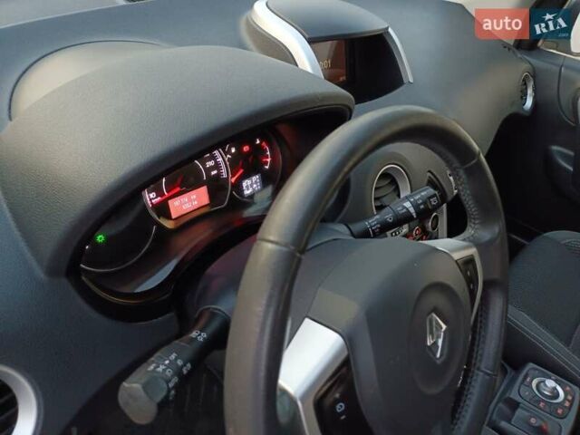 Білий Рено Колеос, об'ємом двигуна 2 л та пробігом 187 тис. км за 11899 $, фото 20 на Automoto.ua