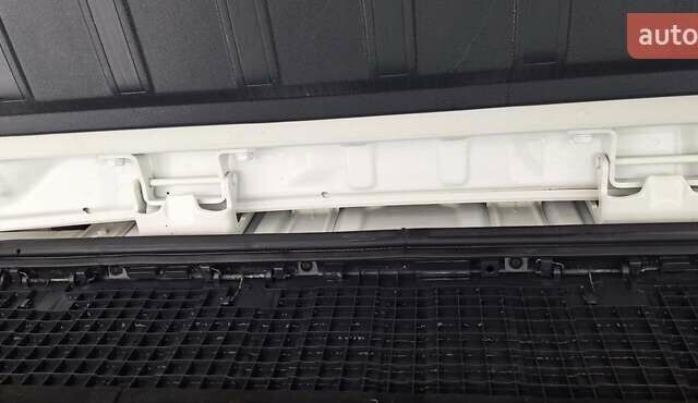 Белый Рено Колеос, объемом двигателя 2 л и пробегом 182 тыс. км за 13300 $, фото 23 на Automoto.ua