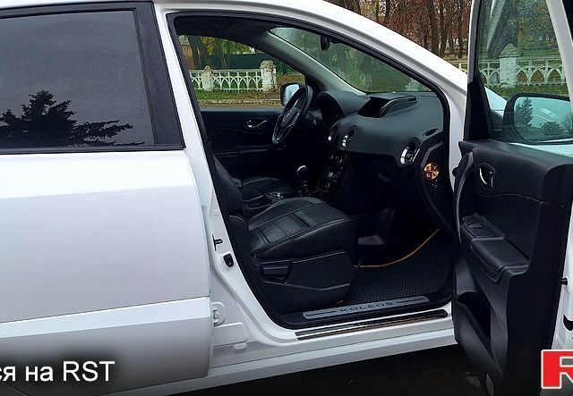 Белый Рено Колеос, объемом двигателя 2 л и пробегом 182 тыс. км за 13300 $, фото 9 на Automoto.ua