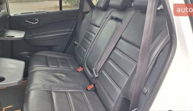 Белый Рено Колеос, объемом двигателя 2 л и пробегом 182 тыс. км за 13300 $, фото 49 на Automoto.ua