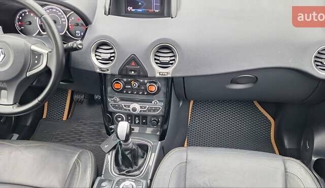 Белый Рено Колеос, объемом двигателя 2 л и пробегом 182 тыс. км за 13300 $, фото 92 на Automoto.ua