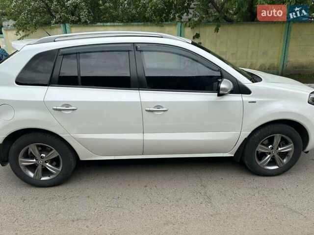 Белый Рено Колеос, объемом двигателя 2 л и пробегом 155 тыс. км за 12950 $, фото 34 на Automoto.ua