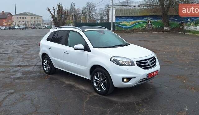 Белый Рено Колеос, объемом двигателя 2 л и пробегом 182 тыс. км за 13300 $, фото 107 на Automoto.ua