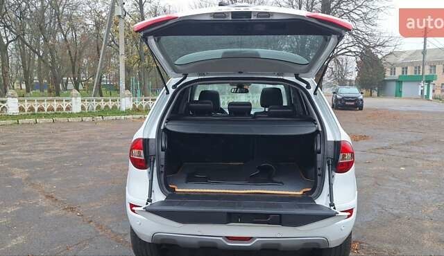 Белый Рено Колеос, объемом двигателя 2 л и пробегом 182 тыс. км за 13300 $, фото 15 на Automoto.ua