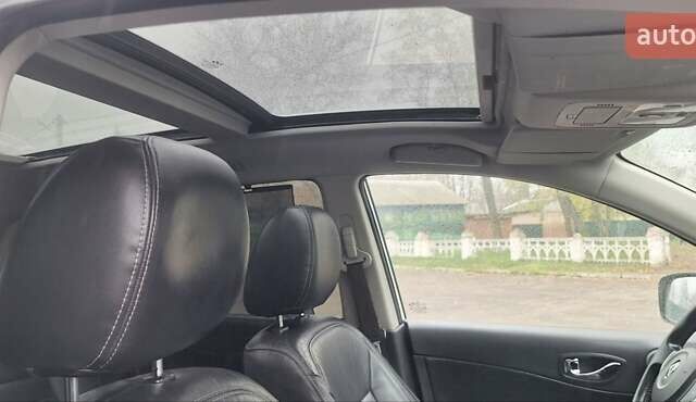 Белый Рено Колеос, объемом двигателя 2 л и пробегом 182 тыс. км за 13300 $, фото 69 на Automoto.ua