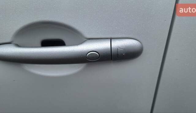 Белый Рено Колеос, объемом двигателя 2 л и пробегом 182 тыс. км за 13300 $, фото 25 на Automoto.ua