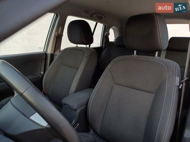 Білий Рено Колеос, об'ємом двигуна 2 л та пробігом 187 тис. км за 11899 $, фото 19 на Automoto.ua