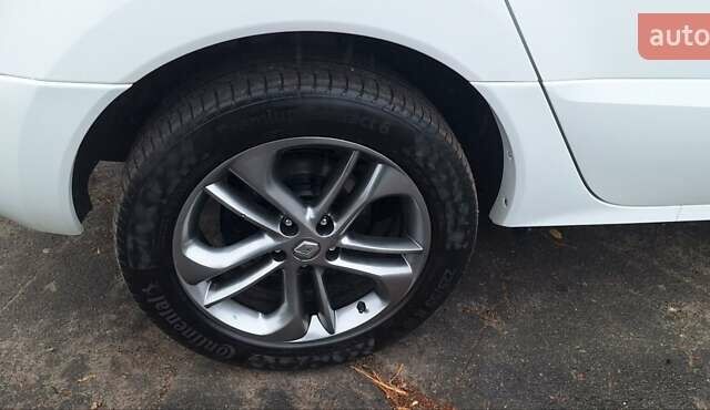 Белый Рено Колеос, объемом двигателя 2 л и пробегом 182 тыс. км за 13300 $, фото 39 на Automoto.ua