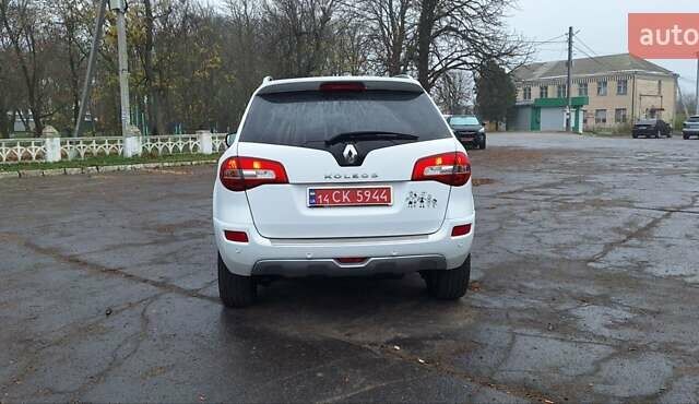 Белый Рено Колеос, объемом двигателя 2 л и пробегом 182 тыс. км за 13300 $, фото 101 на Automoto.ua