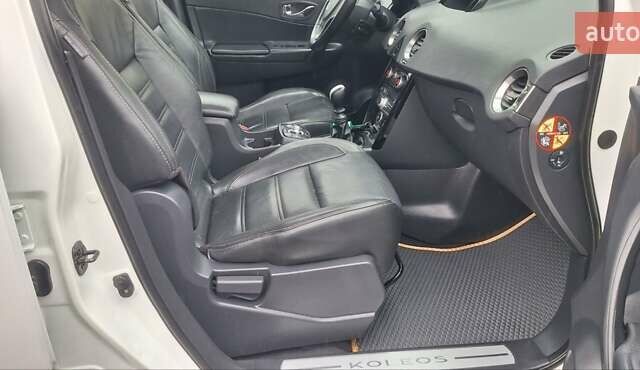 Белый Рено Колеос, объемом двигателя 2 л и пробегом 182 тыс. км за 13300 $, фото 71 на Automoto.ua