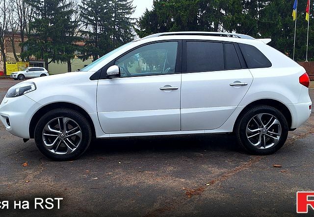 Белый Рено Колеос, объемом двигателя 2 л и пробегом 182 тыс. км за 13300 $, фото 3 на Automoto.ua