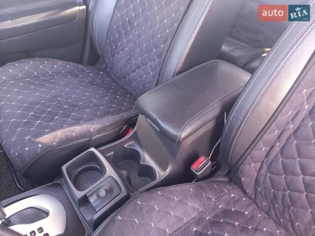 Белый Рено Колеос, объемом двигателя 2 л и пробегом 142 тыс. км за 10700 $, фото 13 на Automoto.ua