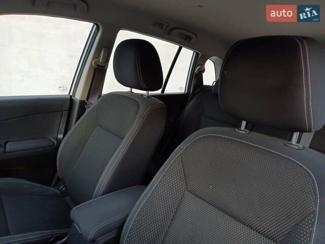 Белый Рено Колеос, объемом двигателя 2 л и пробегом 187 тыс. км за 12599 $, фото 17 на Automoto.ua