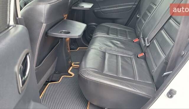 Белый Рено Колеос, объемом двигателя 2 л и пробегом 182 тыс. км за 13300 $, фото 62 на Automoto.ua