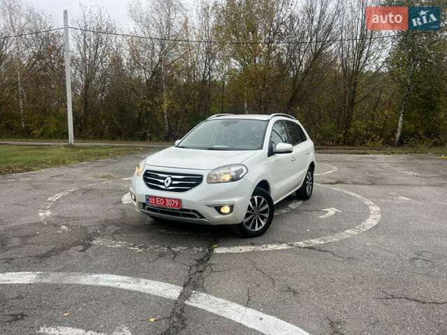 Рено Колеос 2013 в Конотопе на Automoto.ua Белый Рено Колеос, объемом двигателя 2 л и пробегом 254 тыс. км за 11700 $, фото 2 на Automoto.ua