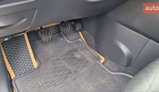 Белый Рено Колеос, объемом двигателя 2 л и пробегом 182 тыс. км за 13300 $, фото 118 на Automoto.ua