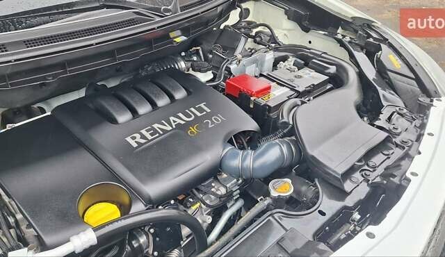 Белый Рено Колеос, объемом двигателя 2 л и пробегом 182 тыс. км за 13300 $, фото 30 на Automoto.ua